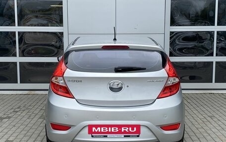 Hyundai Solaris II рестайлинг, 2012 год, 810 000 рублей, 6 фотография