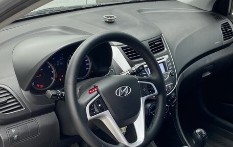 Hyundai Solaris II рестайлинг, 2012 год, 810 000 рублей, 11 фотография