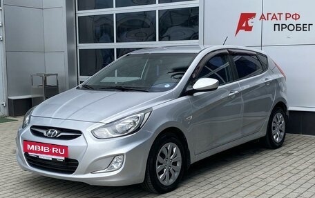 Hyundai Solaris II рестайлинг, 2012 год, 810 000 рублей, 3 фотография