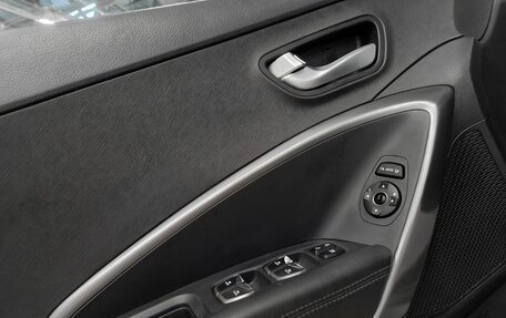 Hyundai Santa Fe III рестайлинг, 2017 год, 2 299 000 рублей, 15 фотография