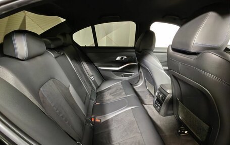 BMW 3 серия, 2019 год, 3 597 000 рублей, 13 фотография