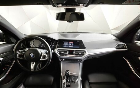 BMW 3 серия, 2019 год, 3 597 000 рублей, 10 фотография