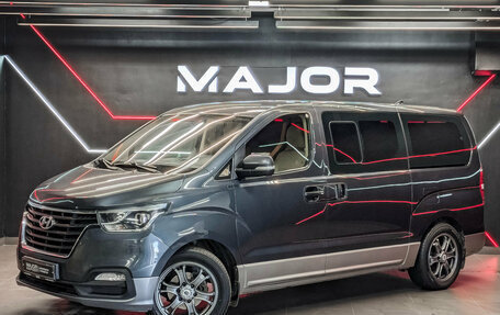 Hyundai H-1 II рестайлинг, 2019 год, 2 900 000 рублей, 1 фотография