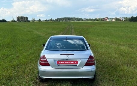Mercedes-Benz E-Класс, 2003 год, 600 000 рублей, 2 фотография