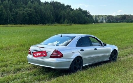Mercedes-Benz E-Класс, 2003 год, 600 000 рублей, 4 фотография