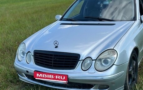 Mercedes-Benz E-Класс, 2003 год, 600 000 рублей, 10 фотография