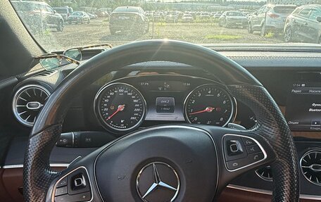 Mercedes-Benz E-Класс, 2018 год, 3 050 000 рублей, 14 фотография