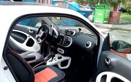 Smart Fortwo III, 2016 год, 1 600 000 рублей, 8 фотография