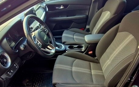 KIA Cerato IV, 2022 год, 2 350 000 рублей, 16 фотография