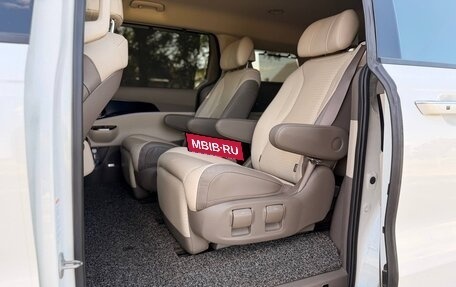 KIA Carnival, 2022 год, 4 500 000 рублей, 12 фотография