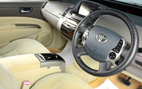 Toyota Prius, 2008 год, 679 000 рублей, 8 фотография