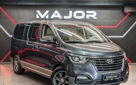 Hyundai H-1 II рестайлинг, 2019 год, 2 900 000 рублей, 3 фотография