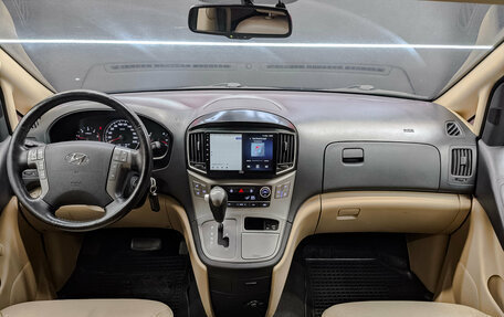 Hyundai H-1 II рестайлинг, 2019 год, 2 900 000 рублей, 14 фотография