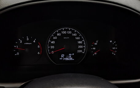Hyundai H-1 II рестайлинг, 2019 год, 2 900 000 рублей, 16 фотография
