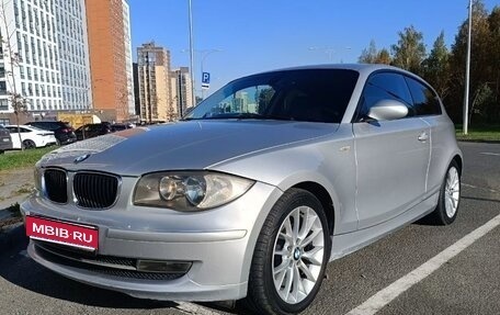 BMW 1 серия, 2007 год, 1 фотография