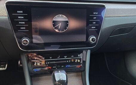 Skoda Superb III рестайлинг, 2018 год, 1 950 000 рублей, 14 фотография