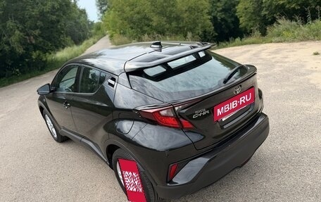 Toyota C-HR I рестайлинг, 2020 год, 2 492 000 рублей, 9 фотография