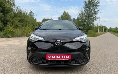 Toyota C-HR I рестайлинг, 2020 год, 2 492 000 рублей, 3 фотография