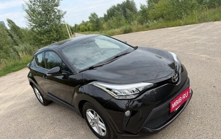 Toyota C-HR I рестайлинг, 2020 год, 2 492 000 рублей, 8 фотография