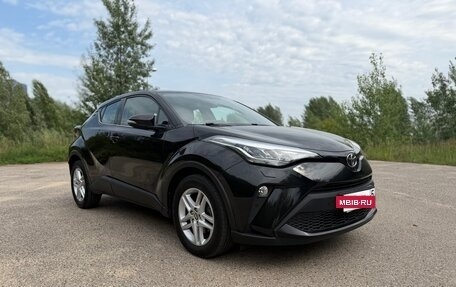 Toyota C-HR I рестайлинг, 2020 год, 2 492 000 рублей, 5 фотография
