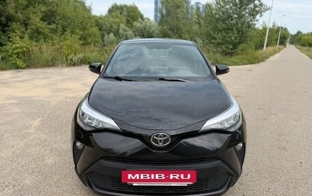 Toyota C-HR I рестайлинг, 2020 год, 2 492 000 рублей, 14 фотография