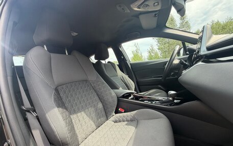 Toyota C-HR I рестайлинг, 2020 год, 2 492 000 рублей, 33 фотография