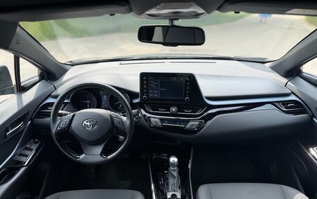 Toyota C-HR I рестайлинг, 2020 год, 2 492 000 рублей, 35 фотография