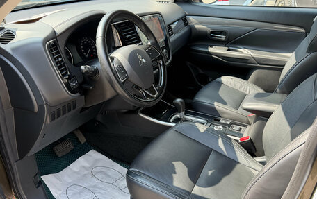 Mitsubishi Outlander III рестайлинг 3, 2019 год, 1 649 000 рублей, 7 фотография