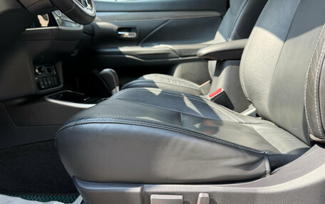 Mitsubishi Outlander III рестайлинг 3, 2019 год, 1 649 000 рублей, 8 фотография
