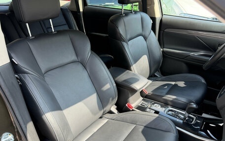 Mitsubishi Outlander III рестайлинг 3, 2019 год, 1 649 000 рублей, 11 фотография
