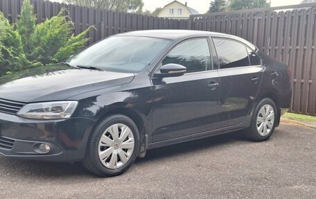 Volkswagen Jetta VI, 2012 год, 870 000 рублей, 3 фотография