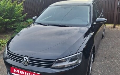 Volkswagen Jetta VI, 2012 год, 870 000 рублей, 2 фотография