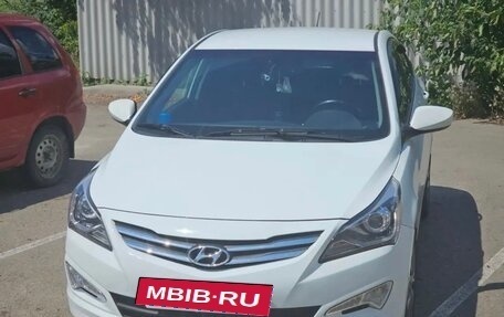 Hyundai Solaris II рестайлинг, 2016 год, 1 350 000 рублей, 2 фотография