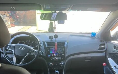 Hyundai Solaris II рестайлинг, 2016 год, 1 350 000 рублей, 12 фотография