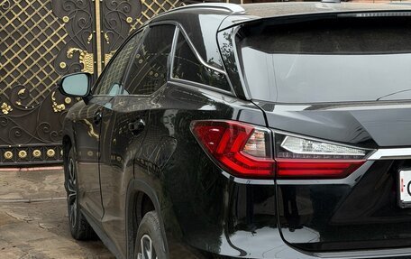 Lexus RX IV рестайлинг, 2018 год, 6 000 000 рублей, 8 фотография