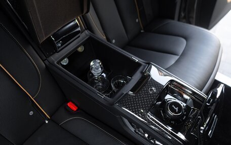 Rolls-Royce Cullinan, 2026 год, 69 500 000 рублей, 19 фотография