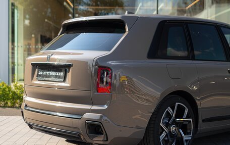 Rolls-Royce Cullinan, 2026 год, 69 500 000 рублей, 28 фотография