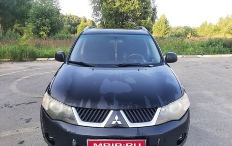 Mitsubishi Outlander III рестайлинг 3, 2008 год, 730 000 рублей, 1 фотография