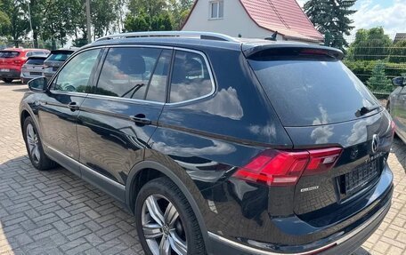 Volkswagen Tiguan II, 2022 год, 2 642 000 рублей, 4 фотография