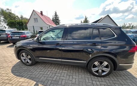 Volkswagen Tiguan II, 2022 год, 2 642 000 рублей, 6 фотография