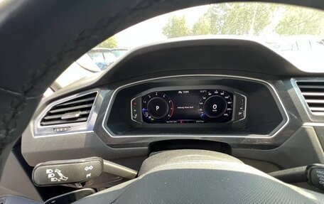 Volkswagen Tiguan II, 2022 год, 2 642 000 рублей, 15 фотография