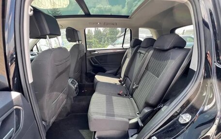 Volkswagen Tiguan II, 2022 год, 2 642 000 рублей, 8 фотография