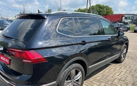 Volkswagen Tiguan II, 2022 год, 2 642 000 рублей, 2 фотография
