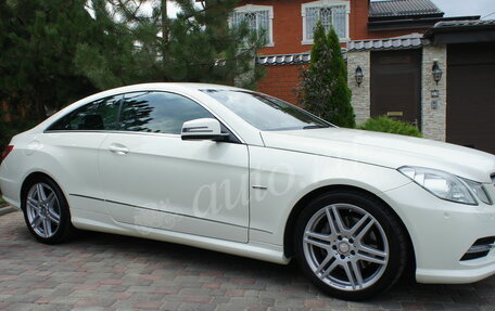 Mercedes-Benz E-Класс, 2012 год, 1 530 000 рублей, 4 фотография