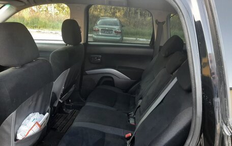 Mitsubishi Outlander III рестайлинг 3, 2008 год, 730 000 рублей, 8 фотография
