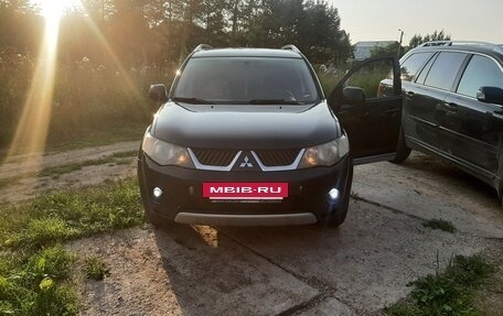 Mitsubishi Outlander III рестайлинг 3, 2008 год, 730 000 рублей, 10 фотография