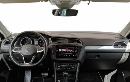 Volkswagen Tiguan II, 2021 год, 2 645 000 рублей, 14 фотография