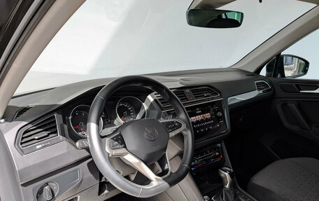 Volkswagen Tiguan II, 2021 год, 2 645 000 рублей, 15 фотография