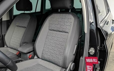 Volkswagen Tiguan II, 2021 год, 2 645 000 рублей, 20 фотография