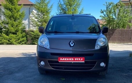 Renault Kangoo II рестайлинг, 2012 год, 950 000 рублей, 1 фотография